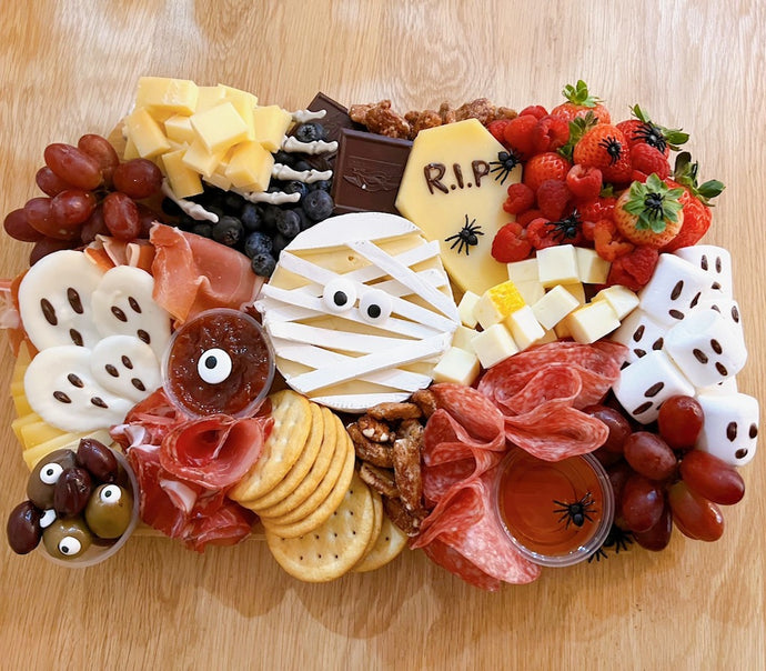 halloween cheese board, halloween charcuterie board